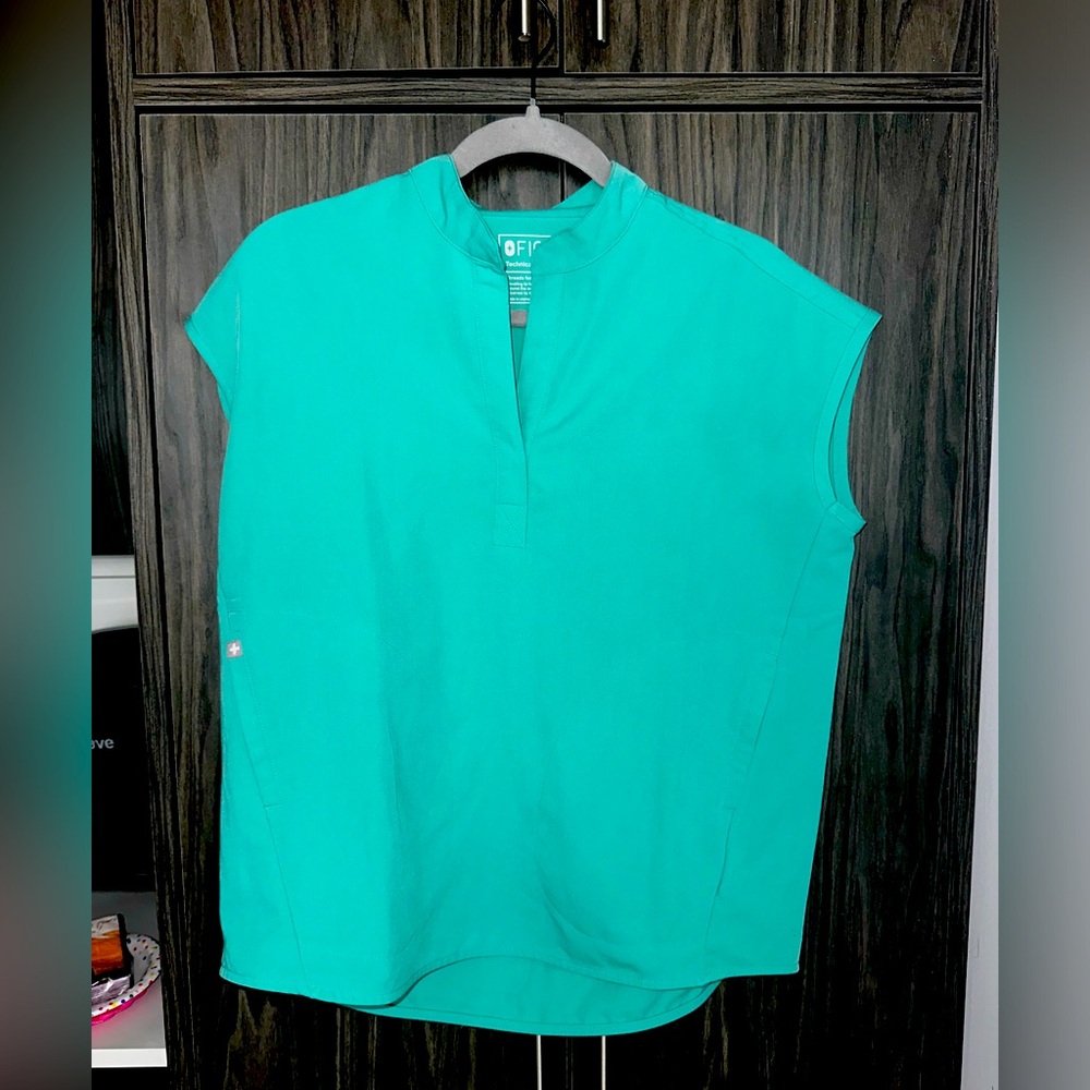 Figs Surgical Green Rafaella Top - XXS